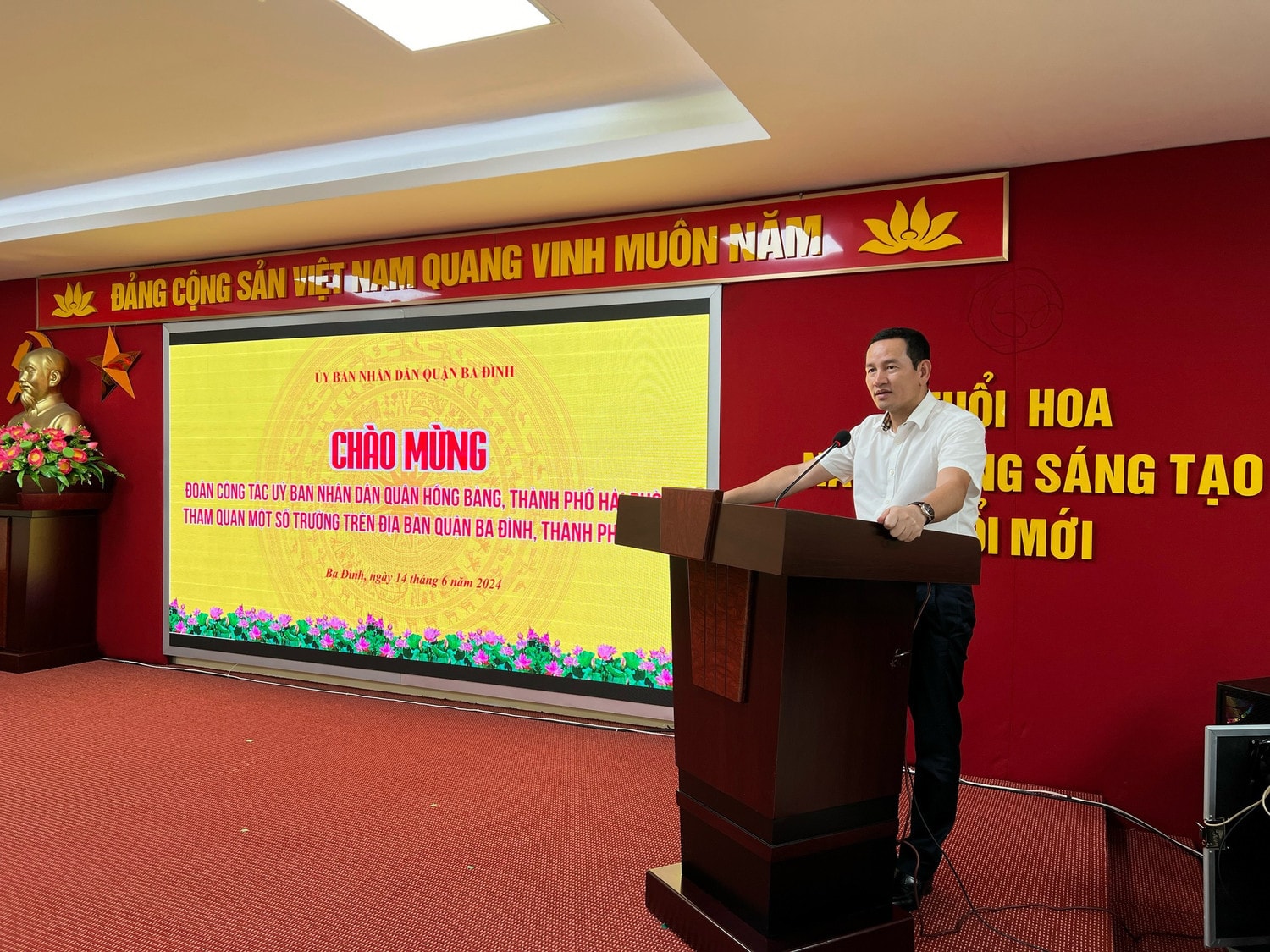 Quận Hồng Bàng, Hải Phòng đến tham quan cơ sở vật chất tại trường học trên địa bàn quận Ba Đình, Hà Nội -0