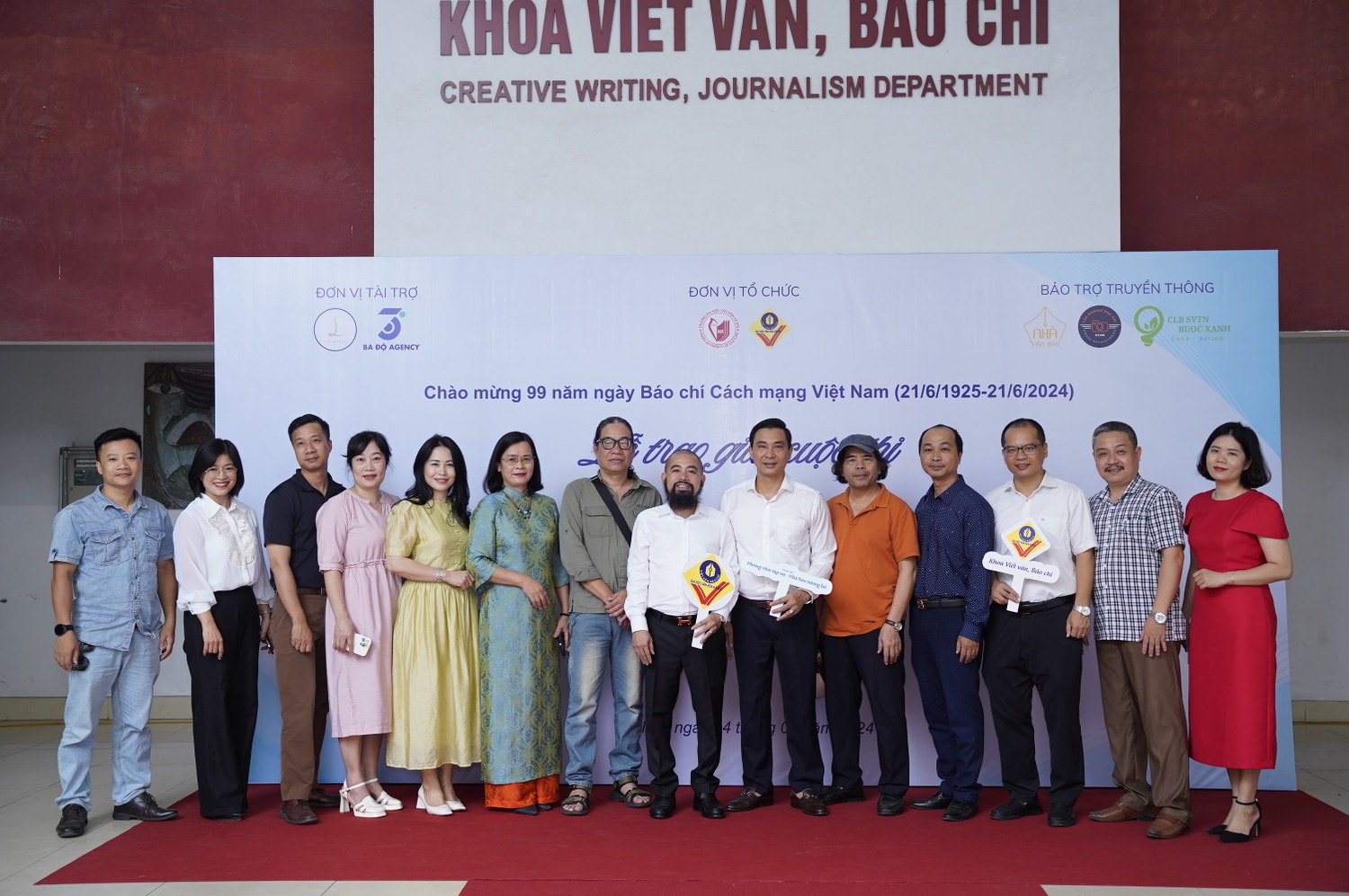 Buổi lễ chung kết và trao giải cuộc thi “Phóng viên tập sự - Nhà báo tương lai” mùa thứ 2 được tổ chức sáng ngày 14/6 (Ảnh: Hoàng Văn Báo) Sinh viên Báo chí thể hiện tài năng trong cuộc thi “Phóng viên tập sự - Nhà báo tương lai” -0