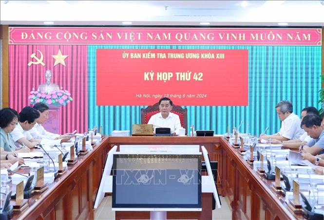 Ủy ban Kiểm tra Trung ương họp Kỳ thứ 42 -1