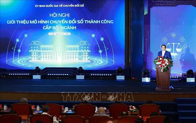 Prime Minister Pham Minh Chinh speaks at the digital transformation teleconference. Photo: Duong Giang PM lauds digital transformation progress in People's Courts -0