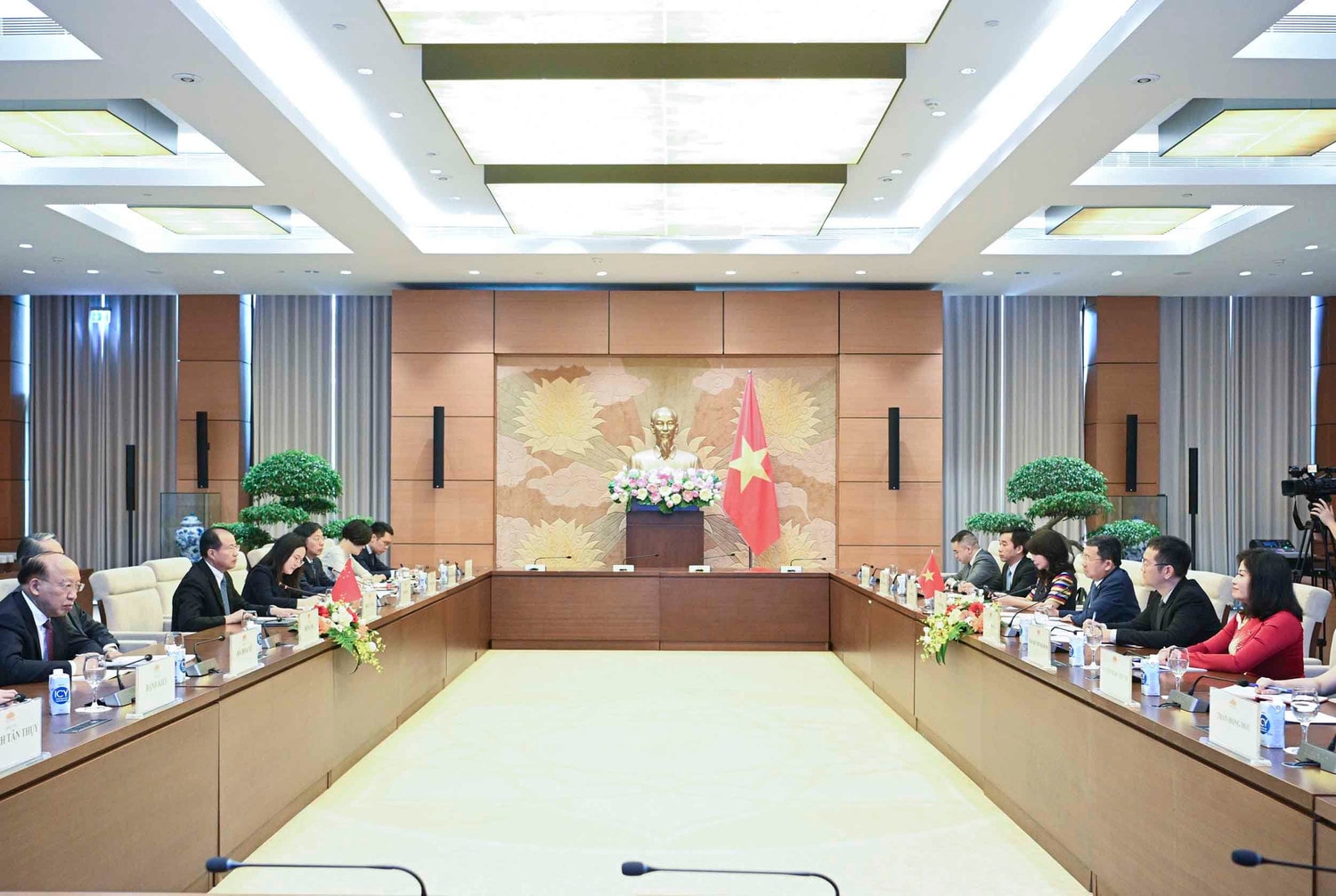 Chủ nhiệm Ủy ban Đối ngoại Vũ Hải Hà hội đàm với Phó Chủ nhiệm Ủy ban Đối ngoại Nhân đại toàn quốc Trung Quốc -0