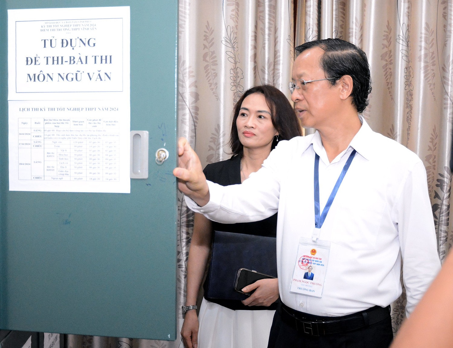 Thứ trưởng Phạm Ngọc Thưởng kiểm tra chuẩn bị thi tốt nghiệp THPT tại Vĩnh Phúc -0