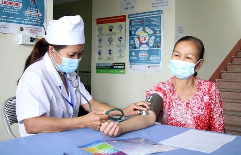 Hà Nội phấn đấu 100% người từ 70 tuổi trở lên có bảo hiểm y tế -0
