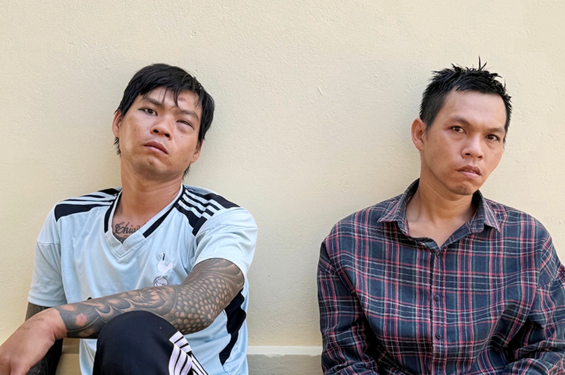 An Giang: Bắt 2 đối tượng trốn truy nã đặc biệt nguy hiểm, thu nhiều súng và hung khí