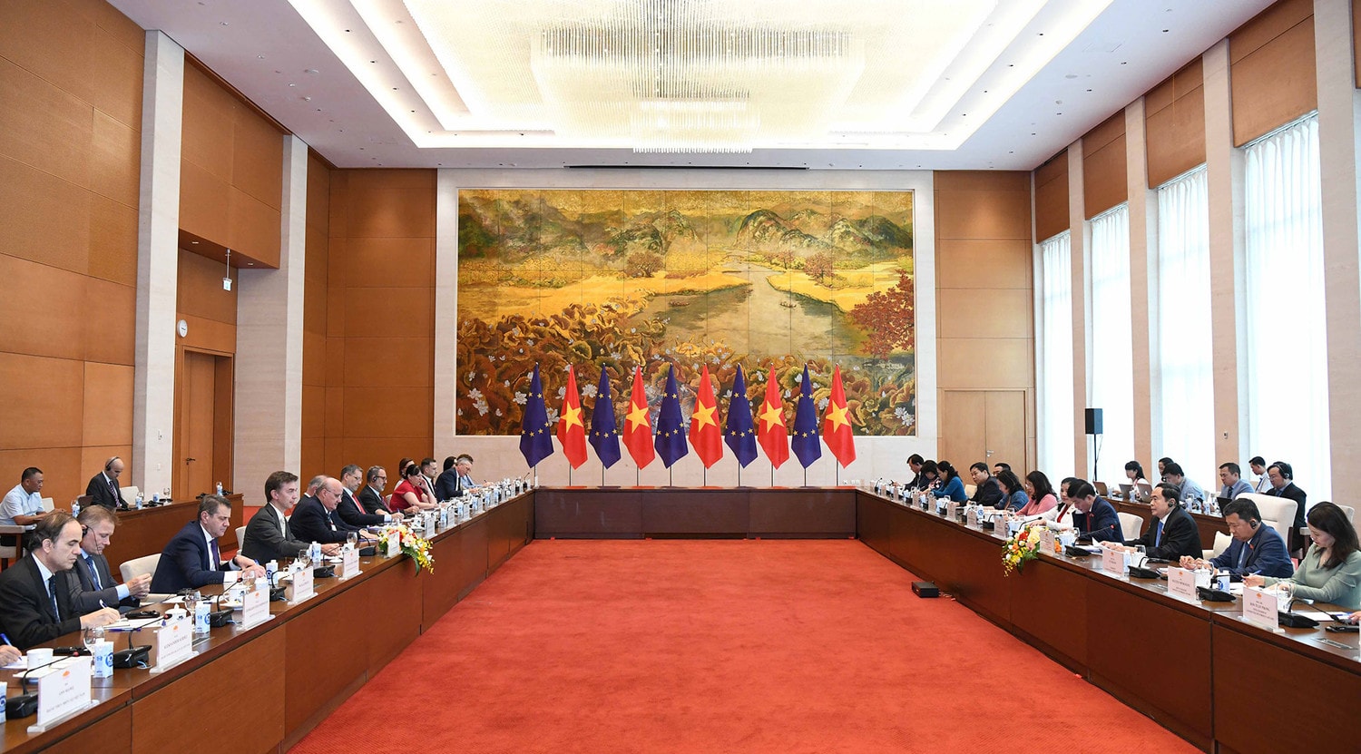 Chủ tịch Quốc hội Trần Thanh Mẫn tiếp Đại sứ EU và Đại sứ, Đại biện các nước thành viên EU -0