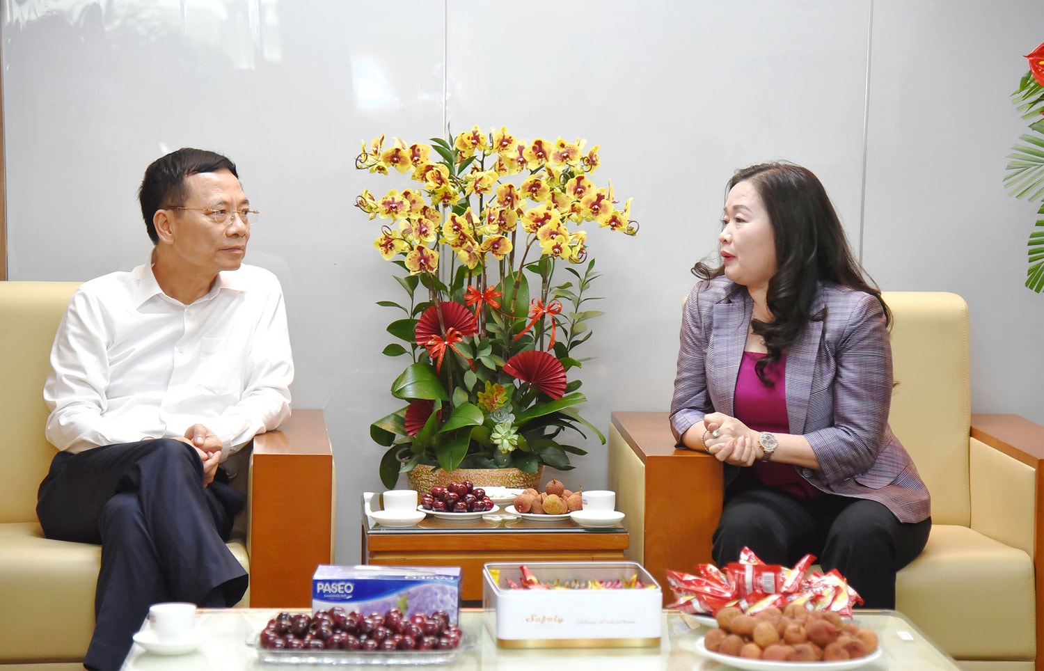Bộ trưởng Bộ Thông tin và Truyền thông Nguyễn Mạnh Hùng thăm, chúc mừng Báo Đại biểu Nhân dân -0