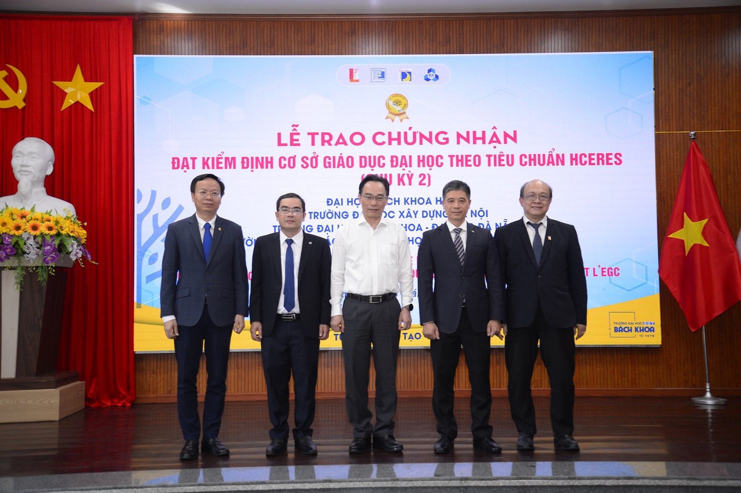 Bốn cơ sở giáo dục đại học lớn trên cả nước cũng nhận chứng nhận đạt kiểm định chuẩn Châu Âu (chu kỳ 2) trong đợt này. Ảnh: XT Trường Đại học Bách khoa Đà Nẵng đạt kiểm định chuẩn Châu Âu -0