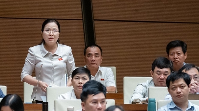 Phó Chủ nhiệm Ủy ban Xã hội Đỗ Thị Lan, ĐBQH tỉnh chất vấn về một số nội dung thuộc lĩnh vực kiểm toán -Ảnh: Lâm Hiển