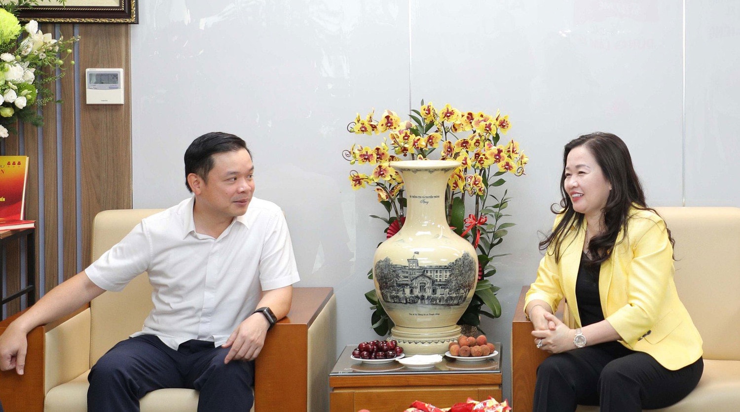 Lãnh đạo Đảng, Nhà nước và các bộ, ngành, địa phương chúc mừng Báo Đại biểu Nhân dân -0