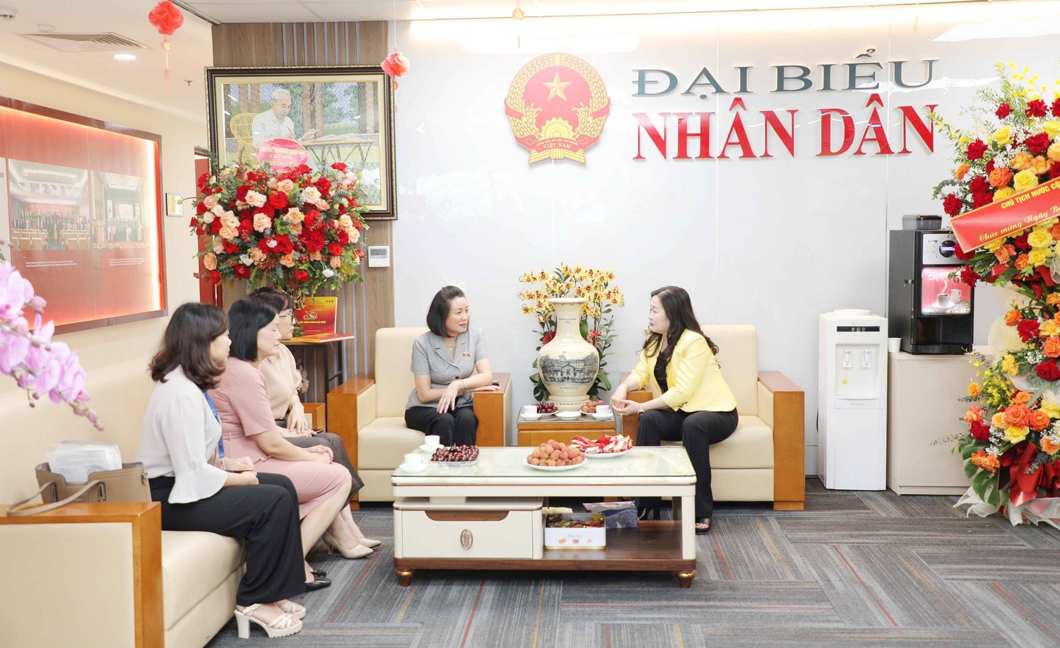 Lãnh đạo Đảng, Nhà nước và các bộ, ngành, địa phương chúc mừng Báo Đại biểu Nhân dân -0