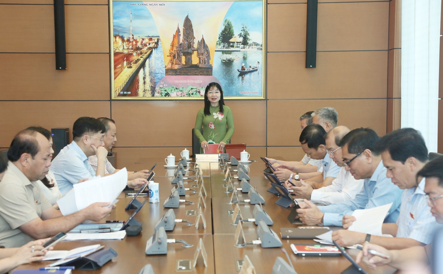 Quang cảnh thảo luận tổ của Đoàn ĐBQH tỉnh Lai Châu, Gia Lai và An Giang Đánh giá kỹ lưỡng phạm vi điều chỉnh của Luật -0