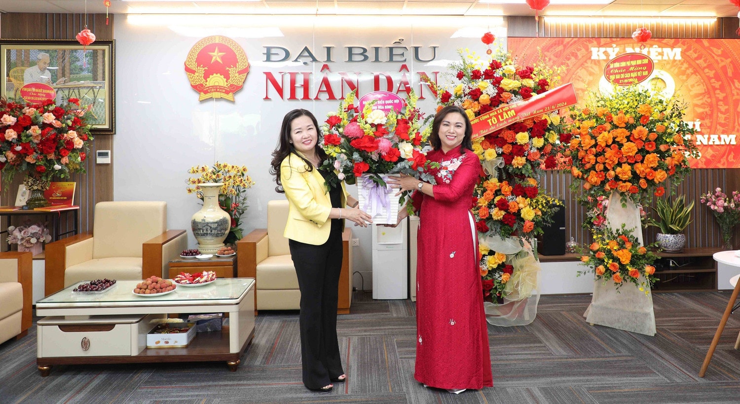 Lãnh đạo Đảng, Nhà nước và các bộ, ngành, địa phương chúc mừng Báo Đại biểu Nhân dân -0