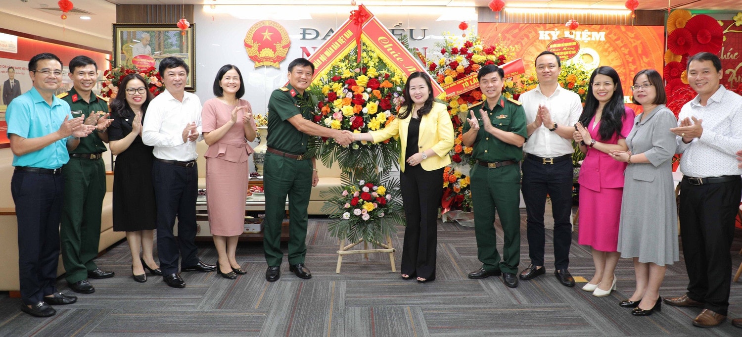 Lãnh đạo Đảng, Nhà nước và các bộ, ngành, địa phương chúc mừng Báo Đại biểu Nhân dân -0