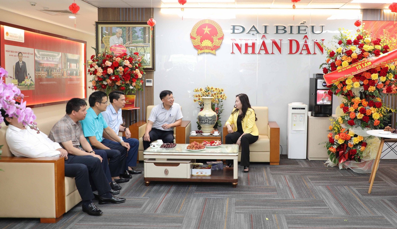 Lãnh đạo Đảng, Nhà nước và các bộ, ngành, địa phương chúc mừng Báo Đại biểu Nhân dân -0