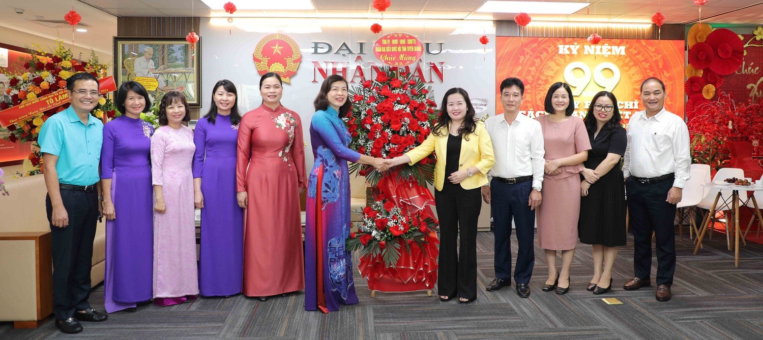Lãnh đạo Đảng, Nhà nước và các bộ, ngành, địa phương chúc mừng Báo Đại biểu Nhân dân -0