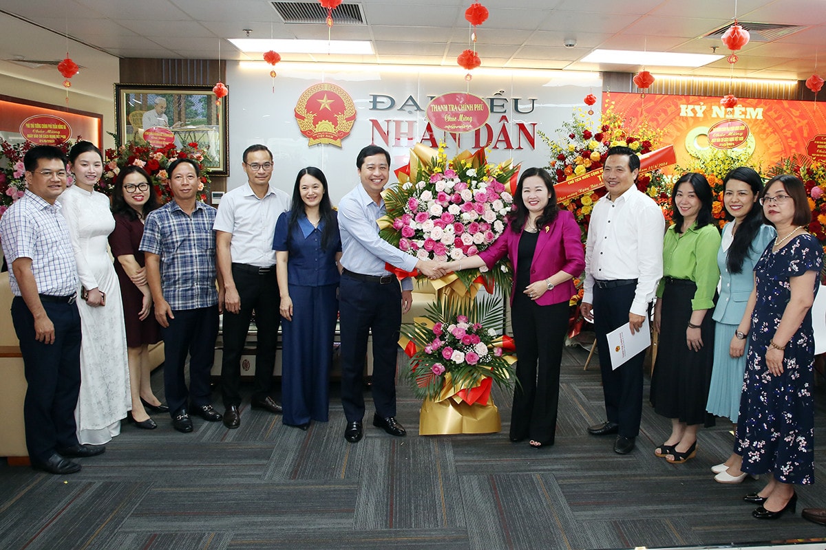 Lãnh đạo Đảng, Nhà nước và các bộ, ngành, địa phương chúc mừng Báo Đại biểu Nhân dân -0