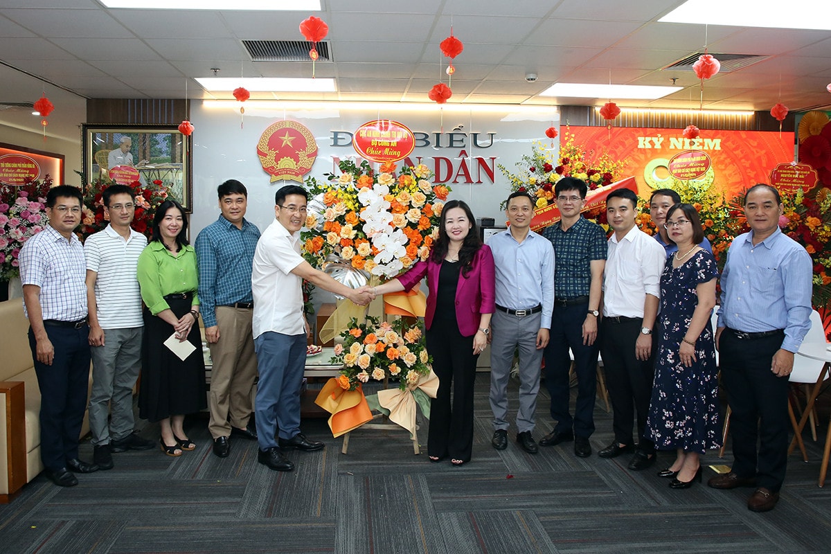 Lãnh đạo Đảng, Nhà nước và các bộ, ngành, địa phương chúc mừng Báo Đại biểu Nhân dân -0