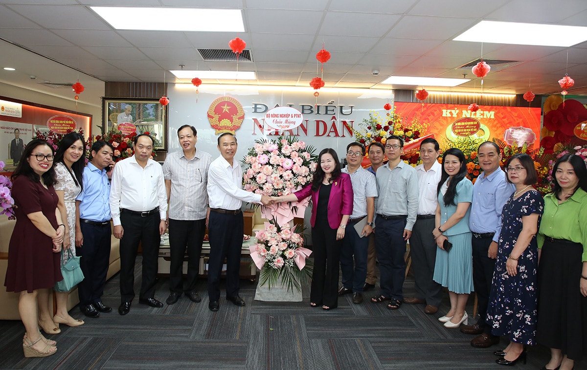 Lãnh đạo Đảng, Nhà nước và các bộ, ngành, địa phương chúc mừng Báo Đại biểu Nhân dân -0