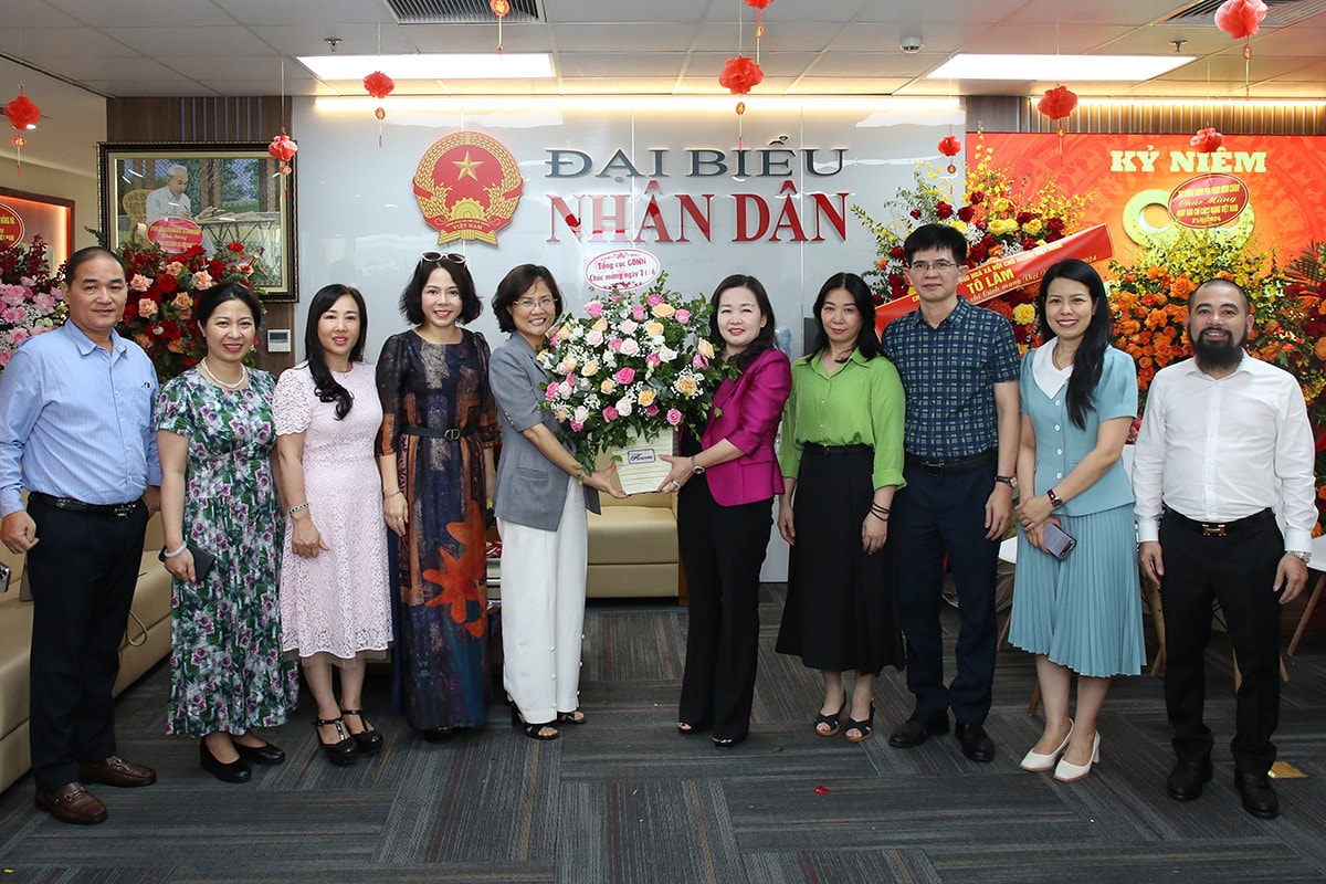 Lãnh đạo Đảng, Nhà nước và các bộ, ngành, địa phương chúc mừng Báo Đại biểu Nhân dân -0