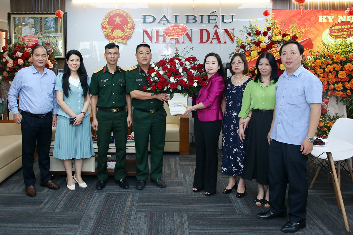Lãnh đạo Đảng, Nhà nước và các bộ, ngành, địa phương chúc mừng Báo Đại biểu Nhân dân -0