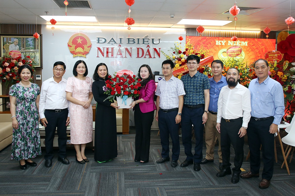 Lãnh đạo Đảng, Nhà nước và các bộ, ngành, địa phương chúc mừng Báo Đại biểu Nhân dân -0