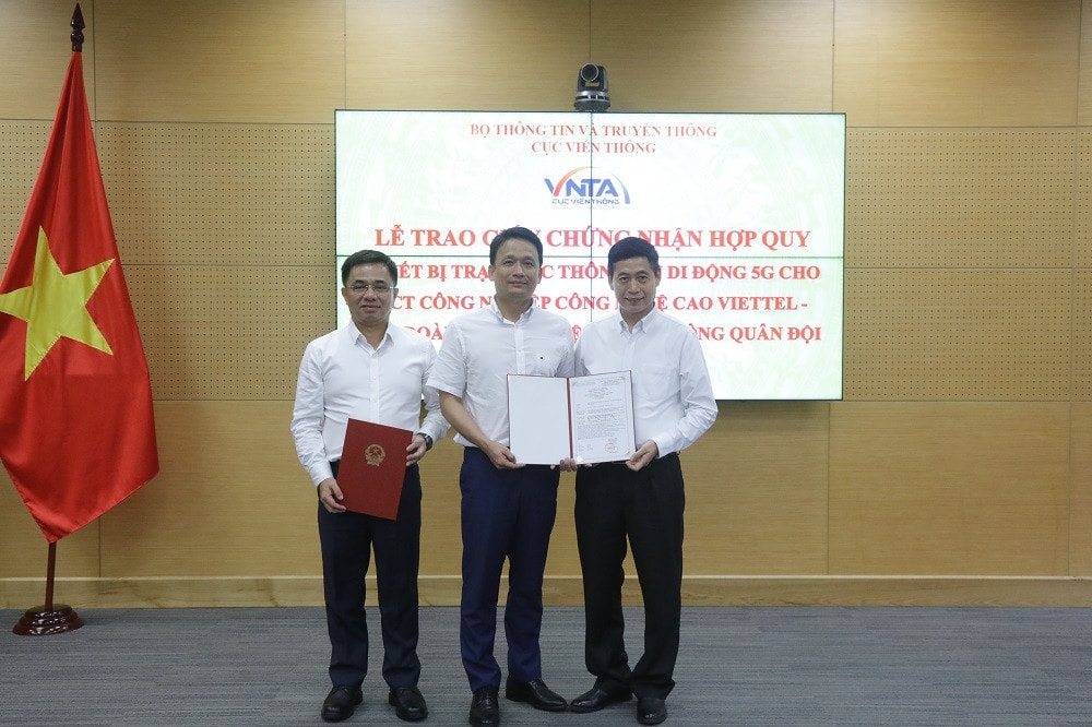 Viettel High Tech là doanh nghiệp đầu tiên của Việt Nam được cấp chứng nhận đối với các quy chuẩn kỹ thuật quốc gia về thiết bị trạm gốc thông tin di động 5G. Ảnh: Viettel Viettel đạt chứng nhận quốc gia cho thiết bị 5G
