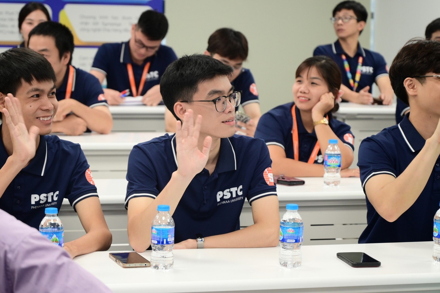 Trường Đại học Phenikaa cùng tập đoàn Synopsys khai giảng khóa đào tạo chuyên sâu về thiết kế vi mạch bán dẫn -0