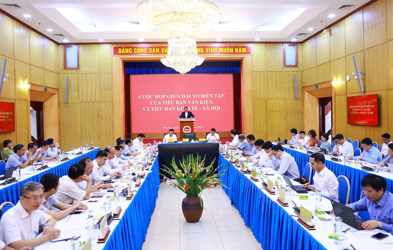 Thủ tướng Phạm Minh Chính phát biểu tại cuộc làm việc Ảnh: Nhật Bắc