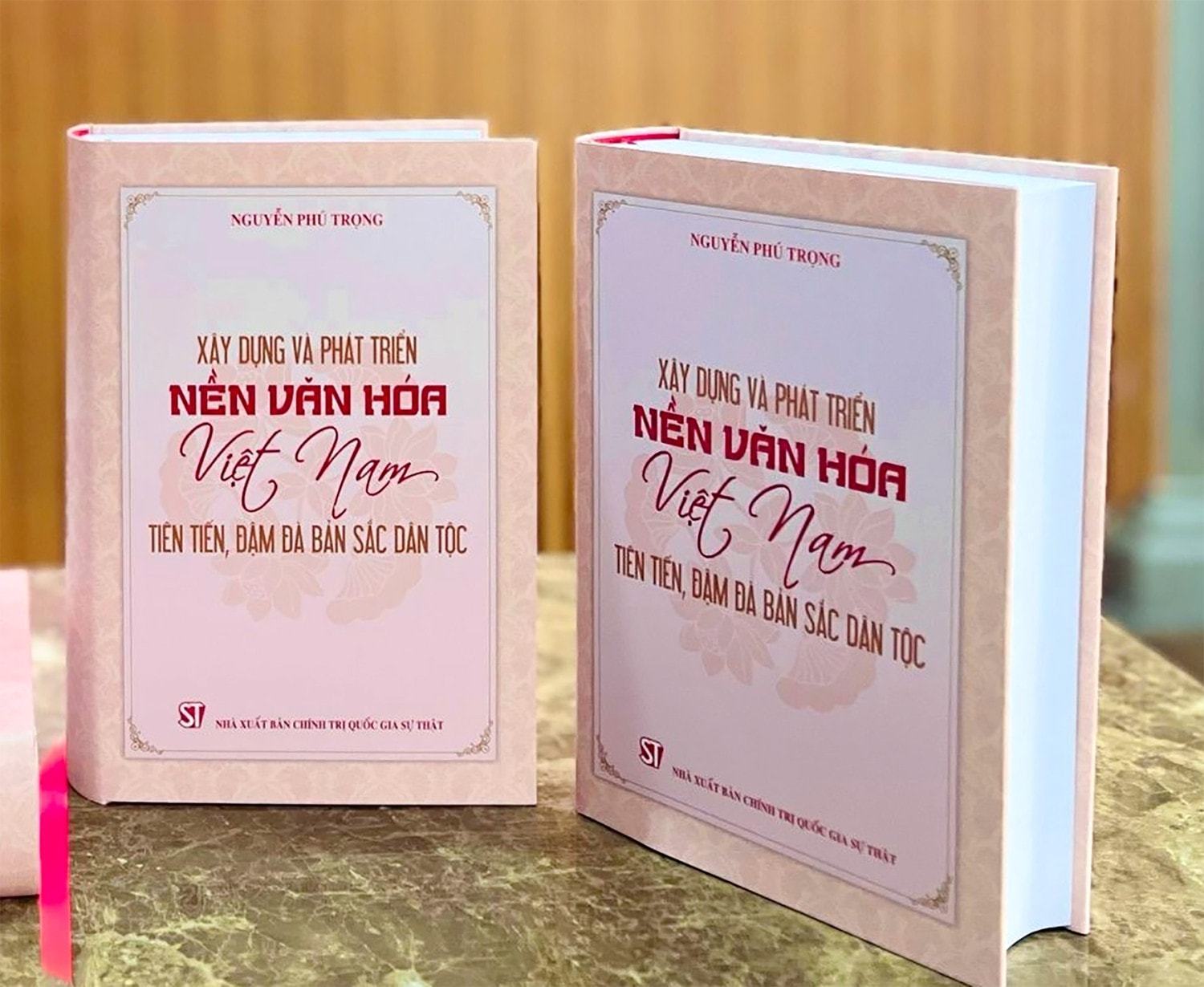 Cuốn sách của tư duy, tầm nhìn và sự tâm huyết với sự nghiệp xây dựng và phát triển nền văn hóa, con người Việt Nam -0