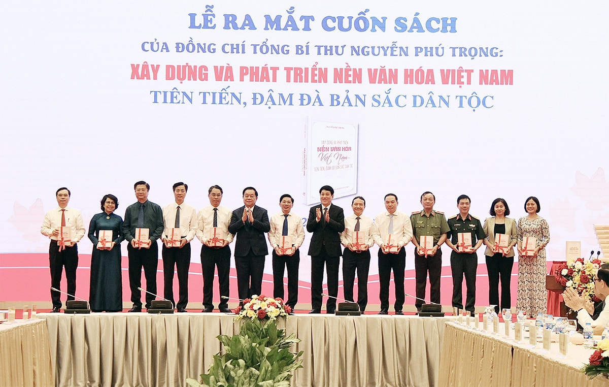 Lễ ra mắt cuốn sách “Xây dựng và phát triển nền văn hóa Việt Nam tiên tiến, đậm đà bản sắc dân tộc” của Tổng Bí thư Nguyễn Phú Trọng -4