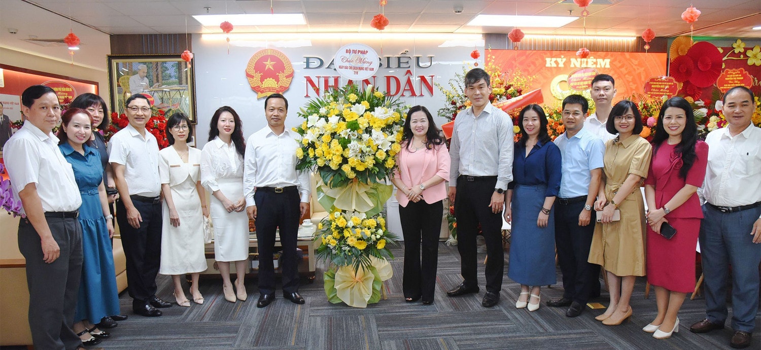 Lãnh đạo Quốc hội, các cơ quan của Quốc hội chúc mừng Báo Đại biểu Nhân dân -0