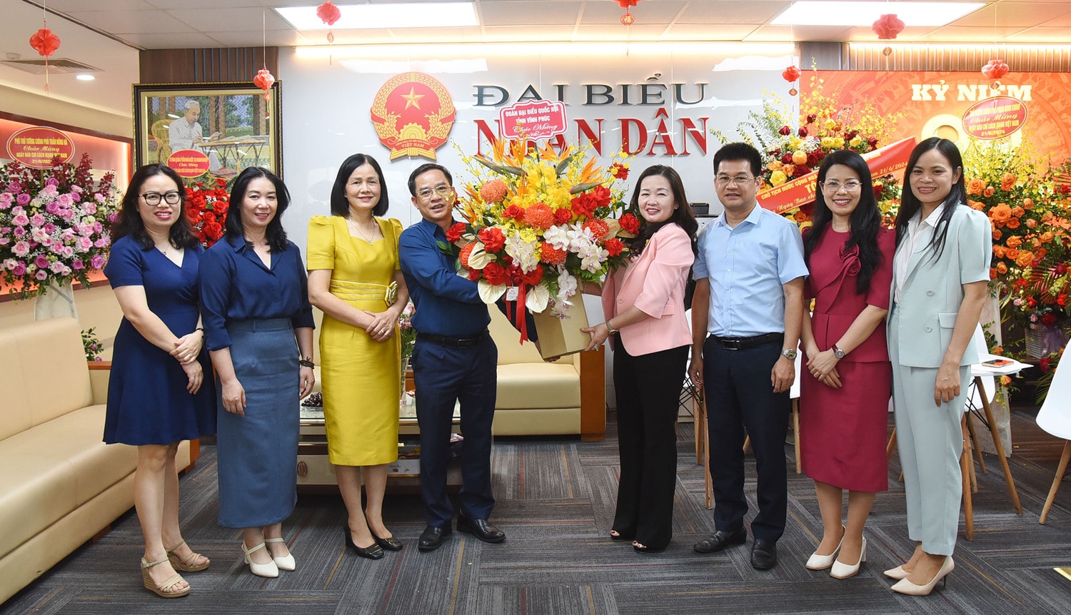 Lãnh đạo Quốc hội, các cơ quan của Quốc hội chúc mừng Báo Đại biểu Nhân dân -0