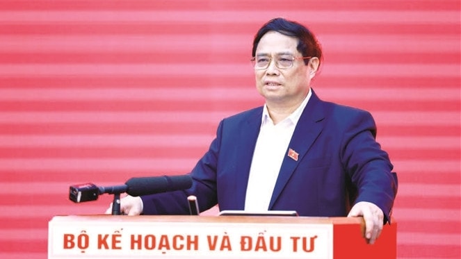 Thủ tướng Phạm Minh Chính dự buổi làm việc giữa hai Tổ Biên tập của Tiểu ban Văn kiện và Tiểu ban Kinh tế - Xã hội