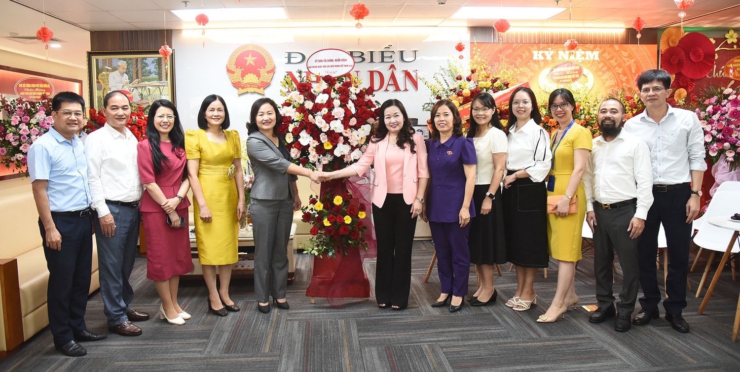 Lãnh đạo Quốc hội, các cơ quan của Quốc hội chúc mừng Báo Đại biểu Nhân dân -0
