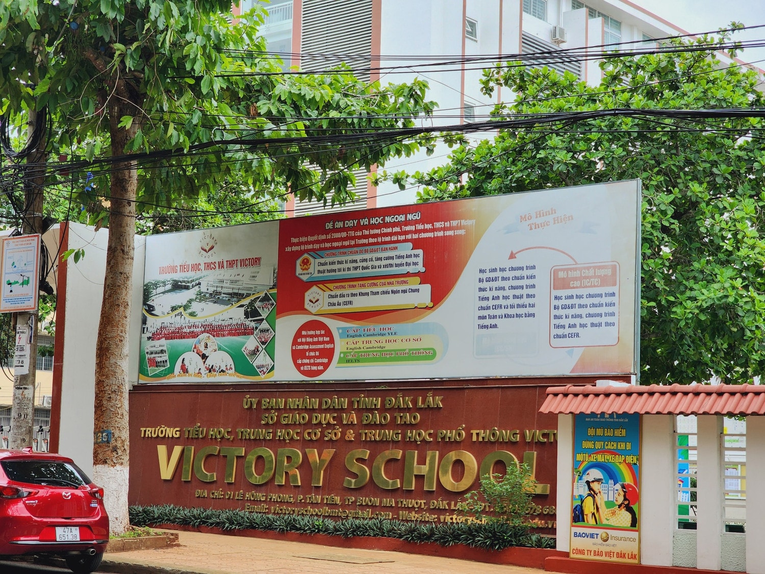Chậm nộp học phí 2 ngày, Trường Victory (Đắk Lắk) hủy kết quả trúng tuyển vào lớp 10