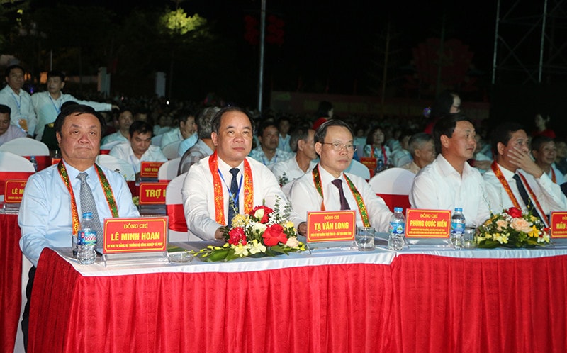 Lễ công bố Quyết định của Thủ tướng Chính phủ công nhận huyện Yên Bình đạt chuẩn nông thôn mới -0