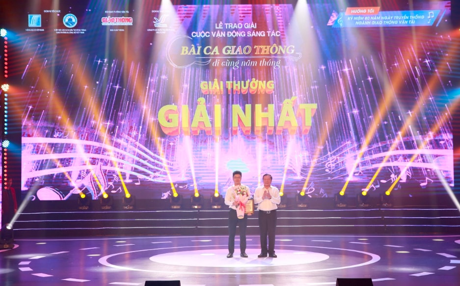 Trao giải cuộc thi sáng tác “Bài ca giao thông đi cùng năm tháng” -0