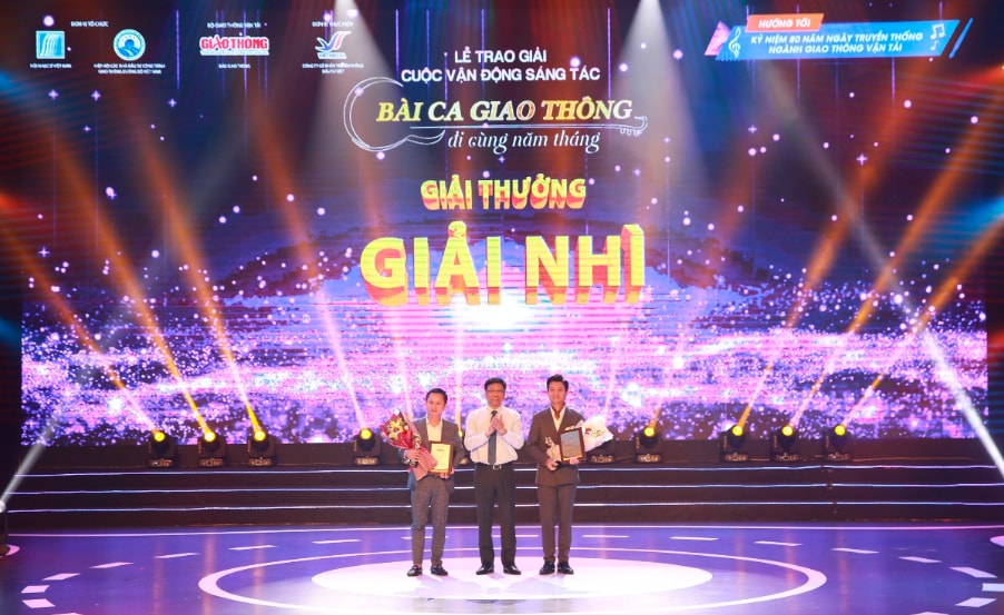 Trao giải cuộc thi sáng tác “Bài ca giao thông đi cùng năm tháng” -0