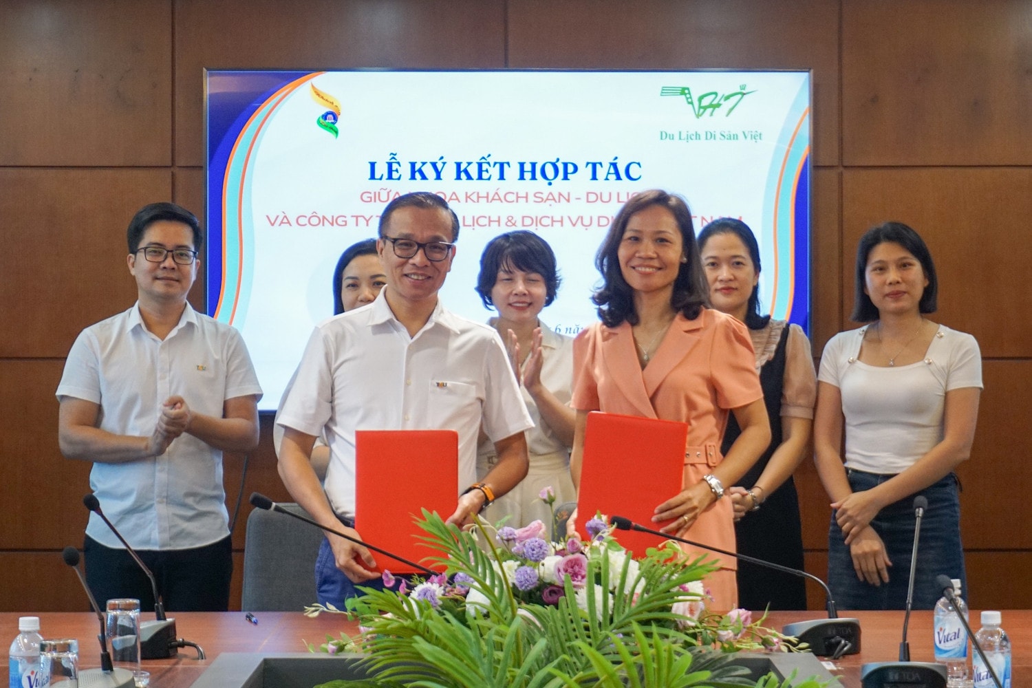 Khoa Khách sạn - Du lịch, Trường Đại học Thương mại ký kết hợp tác với 3 doanh nghiệp lớn -0