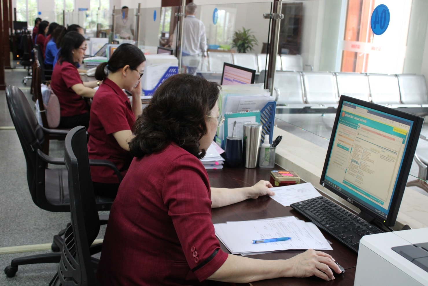Hệ thống KBNN phối hợp chặt chẽ với chủ đầu tư để đẩy mạnh thanh toán qua dịch vụ công trực tuyến. Ảnh: T.Linh