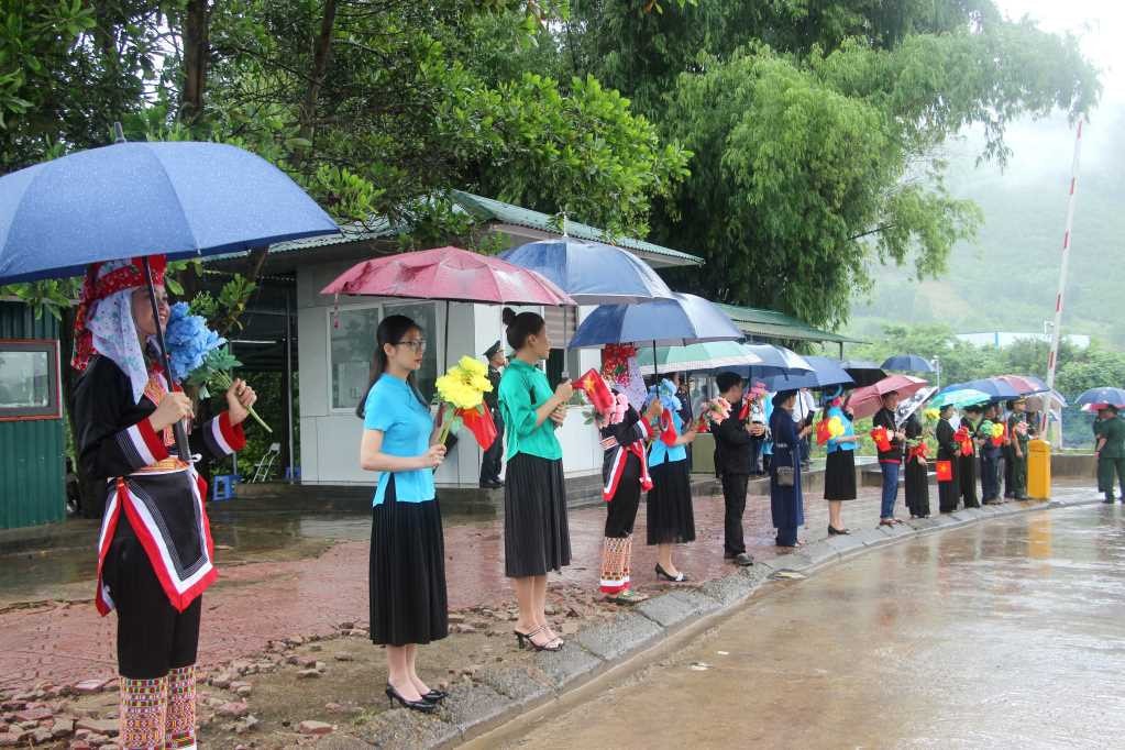 Mở chính thức cặp cửa khẩu song phương Hoành Mô - Động Trung, lối thông quan Bắc Phong Sinh - Lý Hỏa -0
