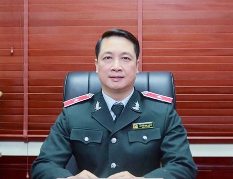 Nghiêm túc, chặt chẽ, không tạo căng thẳng -0