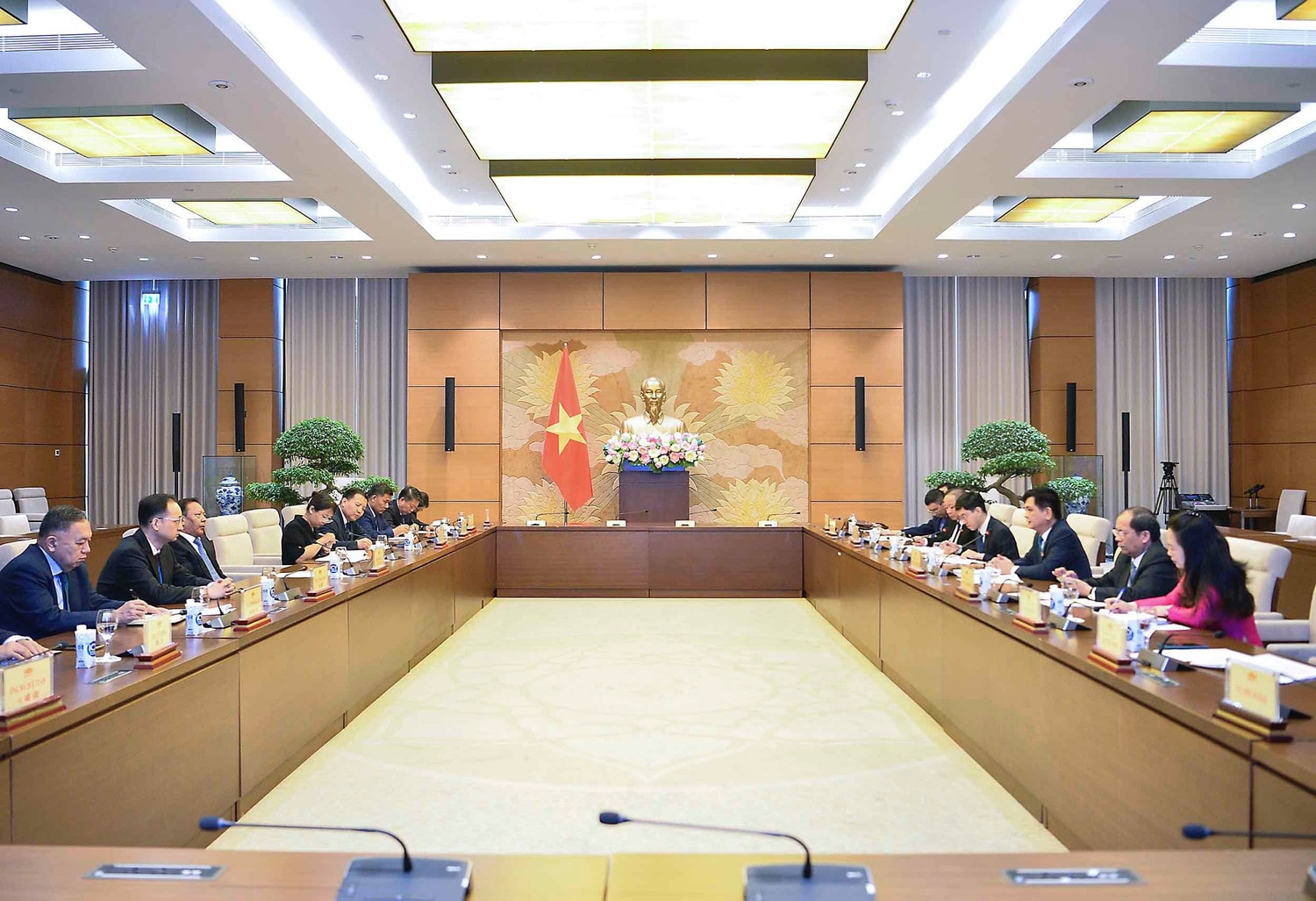 Toàn cảnh cuộc tiếp - Ảnh H.Ngọc