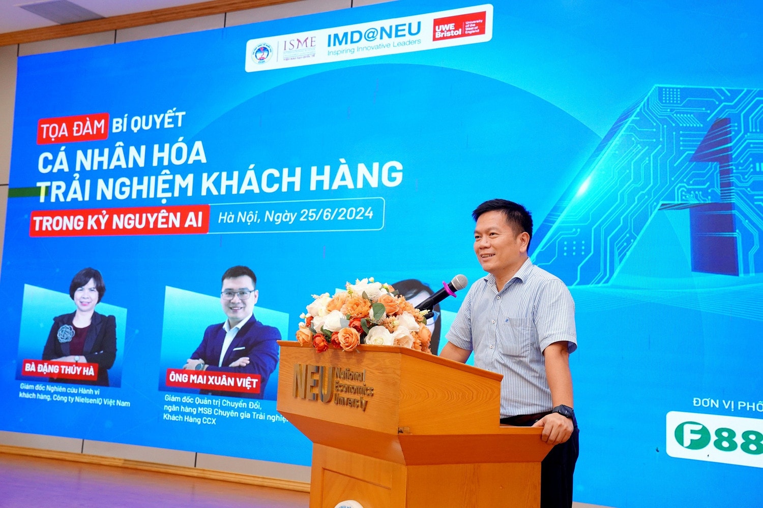 Trường Đại học Kinh tế Quốc dân tổ chức tọa đàm “Bí quyết cá nhân hóa trải nghiệm khách hàng trong kỷ nguyên AI” -0