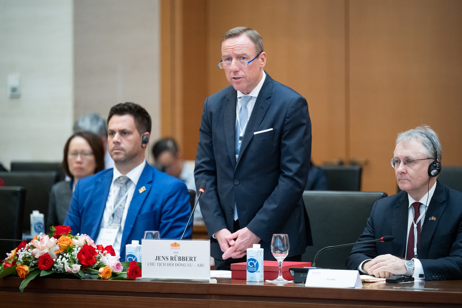 Chủ tịch Hội đồng Kinh doanh châu Âu – ASEAN Jens Rübbert phát biểu