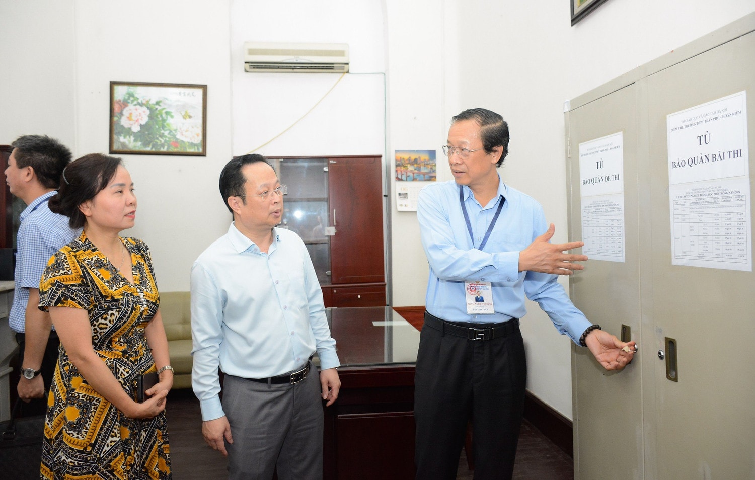 Hôm nay, hơn 1 triệu thí sinh làm thủ tục dự thi tốt nghiệp THPT năm 2024 -0