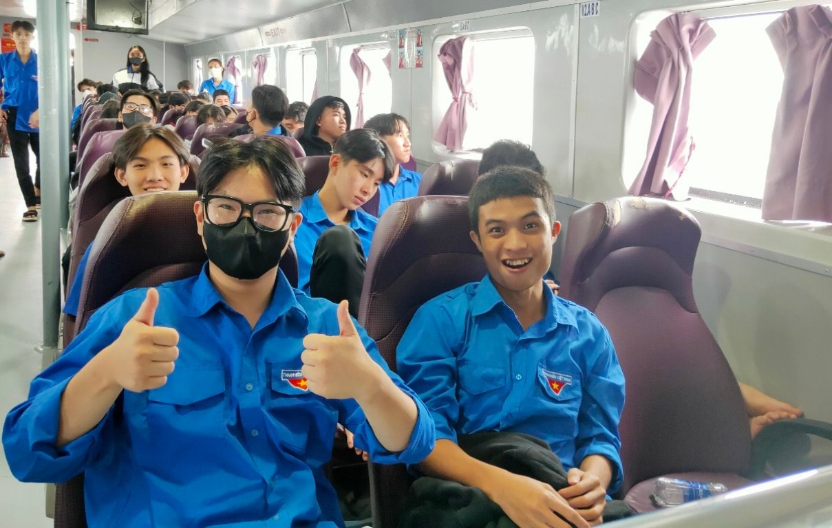 Kiên Giang: Vận chuyển đề thi bằng tàu cao tốc ra Phú Quốc an toàn