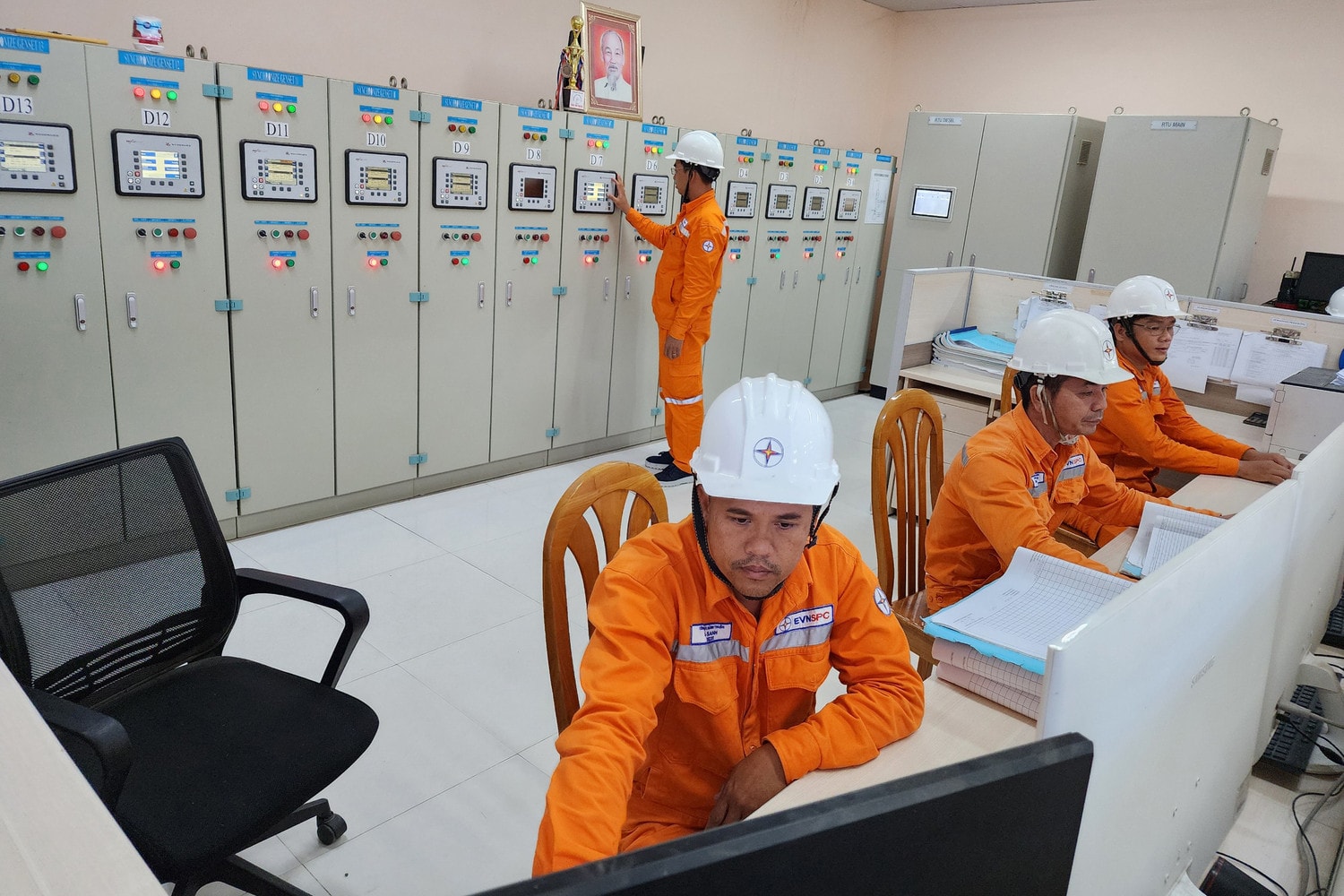 EVNSPC tổ chức trực xử lý sự cố, sửa chữa điện trong thời gian diễn ra kỳ thi