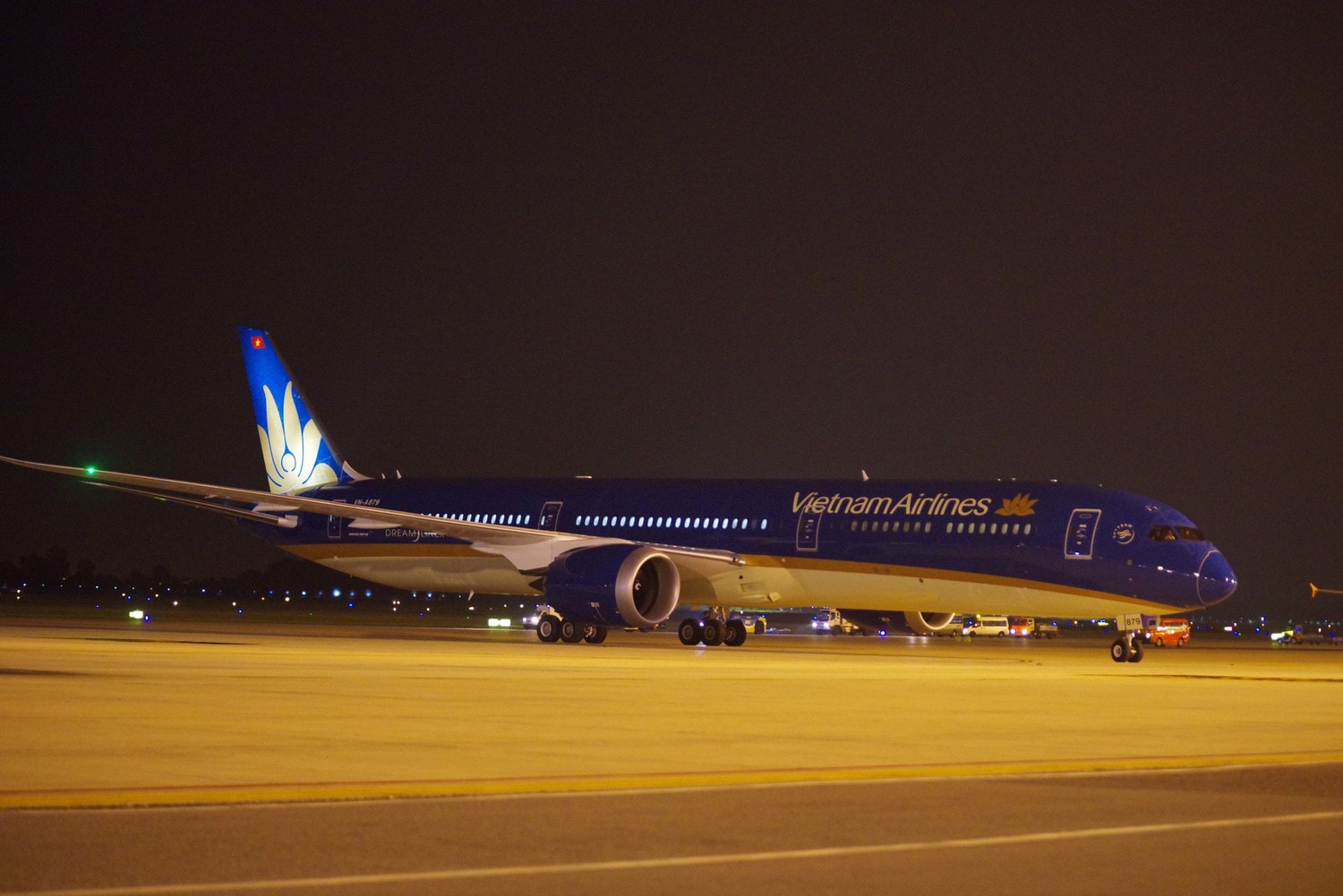 Vietnam Airlines bắt tay cùng Vinpearl tung combo du lịch hấp dẫn -0