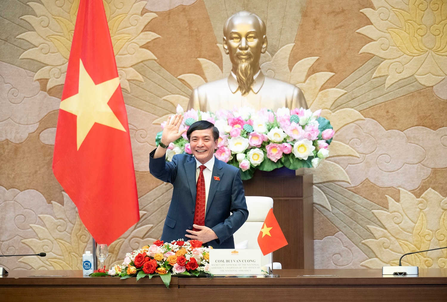 Tổng Thư ký Quốc hội Bùi Văn Cường tại cuộc hội đàm trực tuyến (1)
